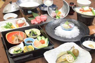 日本料理「十一口(といろ)」夜席　～水無月～